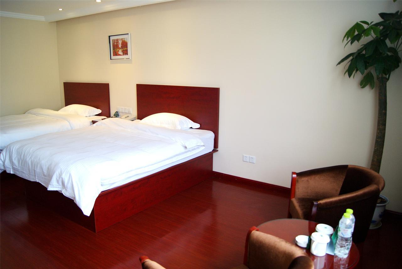 Greentree Inn Jiujiang Railway Station Business Hotel Екстер'єр фото