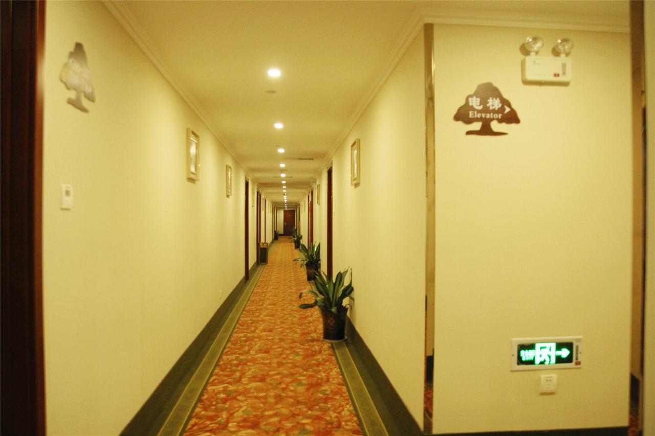 Greentree Inn Jiujiang Railway Station Business Hotel Екстер'єр фото